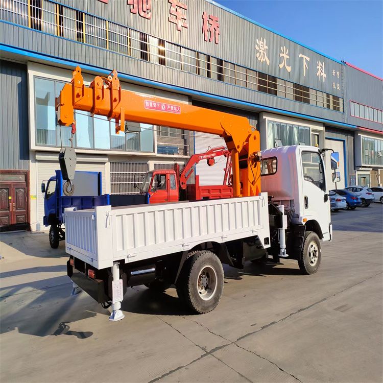 寿阳县三轮随车吊定制 农用改装机自备吊中瑞长期出售