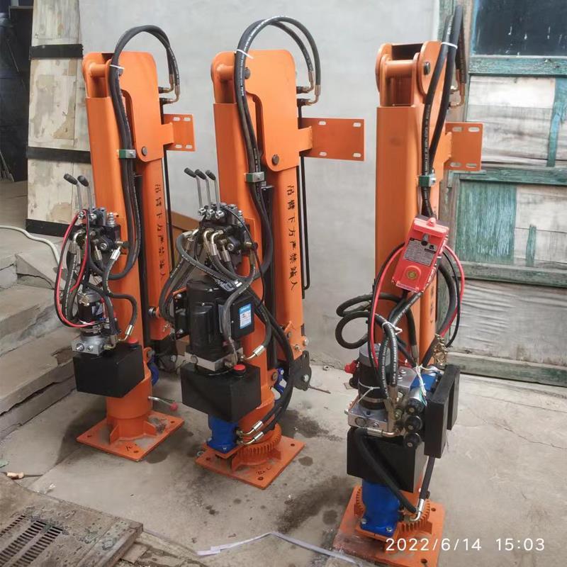 寿阳县重汽蓝牌随车吊 3.2吨 国六动力强 液压驱动 农用自卸起重机